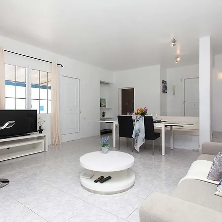 Casa Aries By Vacanzy Collection